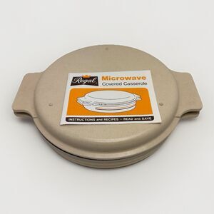 Vintage Regal Ware Utility Dish Casserole 2.1 Qt Microwave And Lid USA